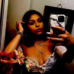 Meet your Posher, Mandy